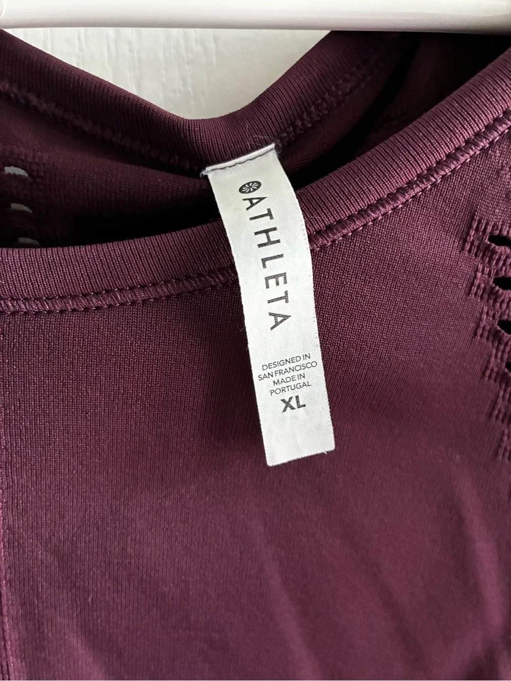 Athleta performance shirt Size Large